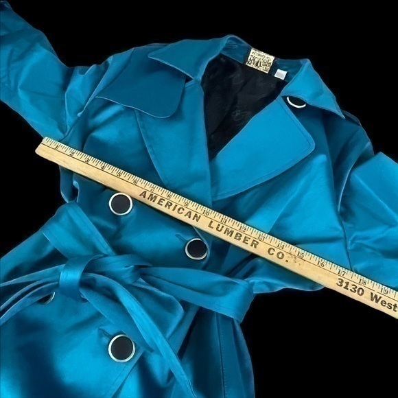 Bob Mackie Wearable Art Double Breasted Coat Belted Waist R2 - Picture 10 of 11